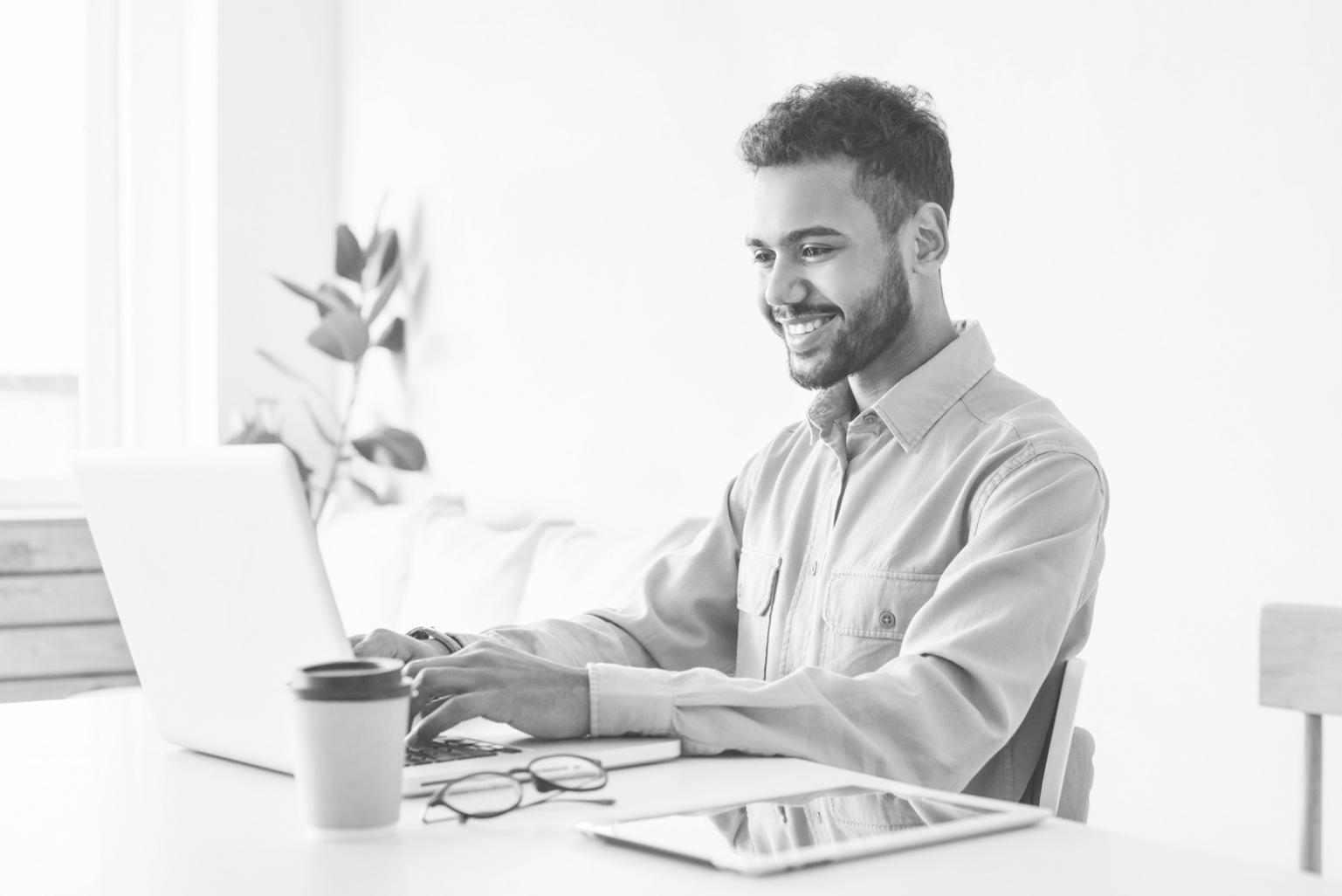 Online Webinar zur Lebensphilosophie auf modernem Display